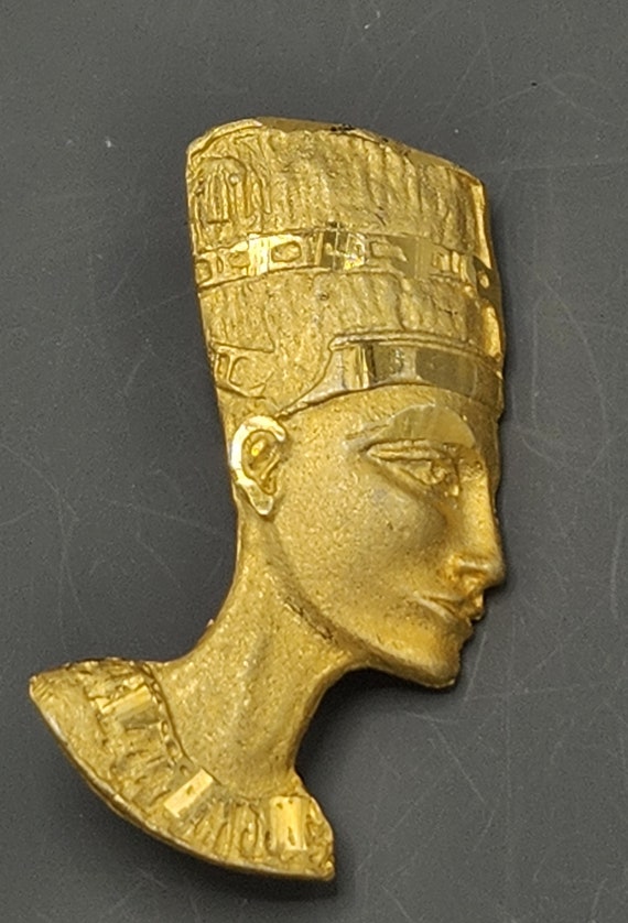 Vintage Gold Nefertiti Brooch