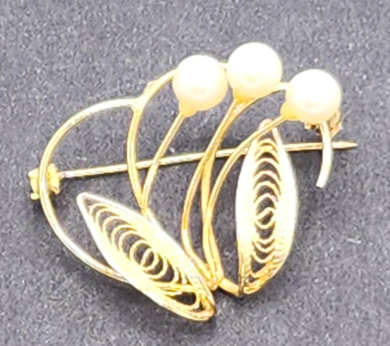 Vintage Gold tone Pearl Brooch - image 2