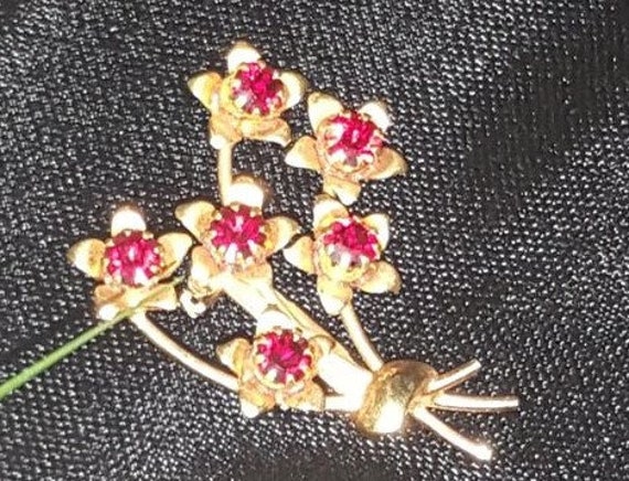 Vintage flower bouquet pin - image 1