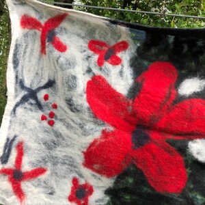 Gorgeous Felted Wool Table Runner, Felted Wool Tapestry Red, Black and White Decor, Red Flower Tapestry, Felted Wool Table Scarf, Red Flower