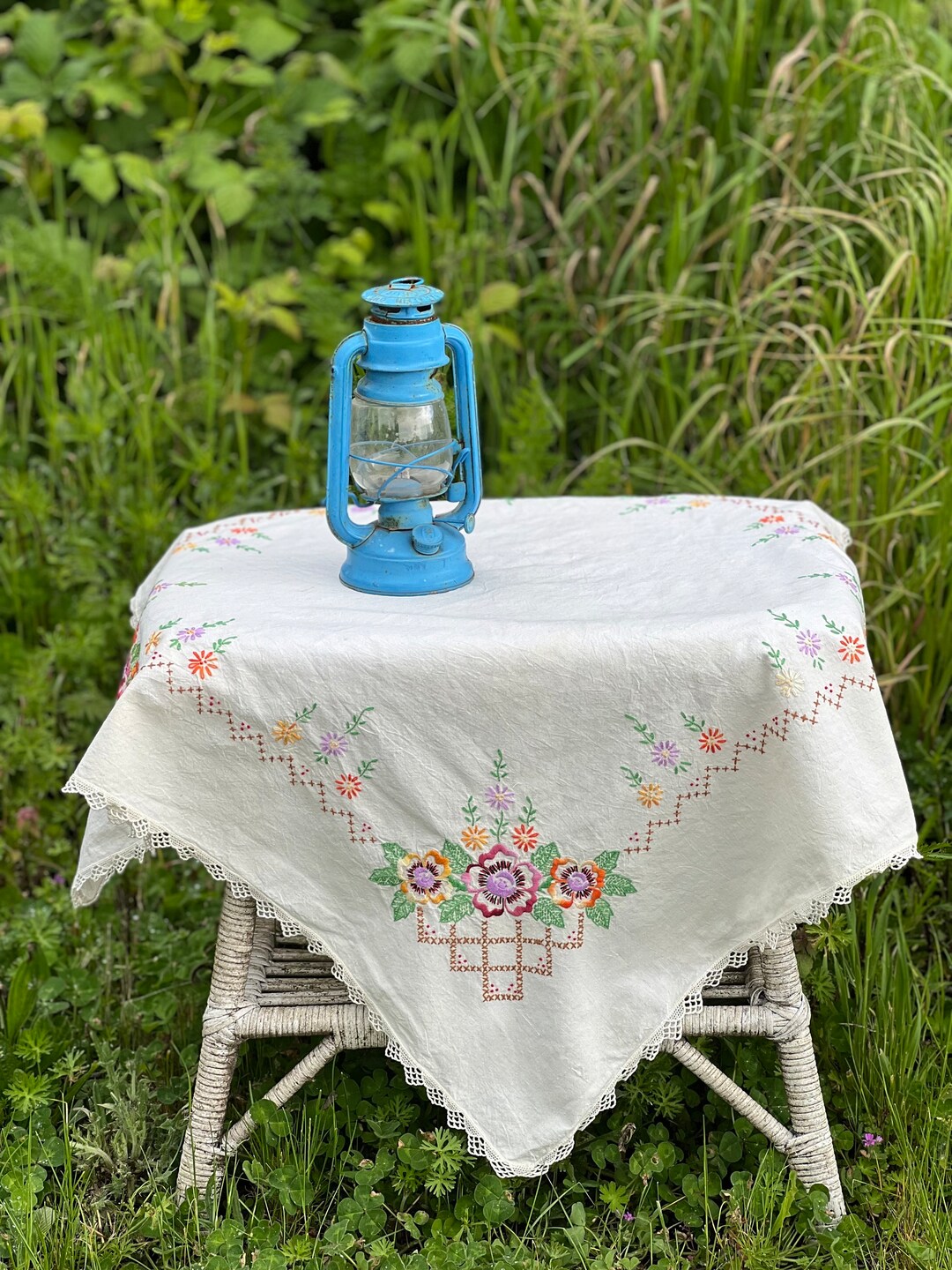 Hand Embroideried Vintage Table Cloth, Vintage Table Cloth