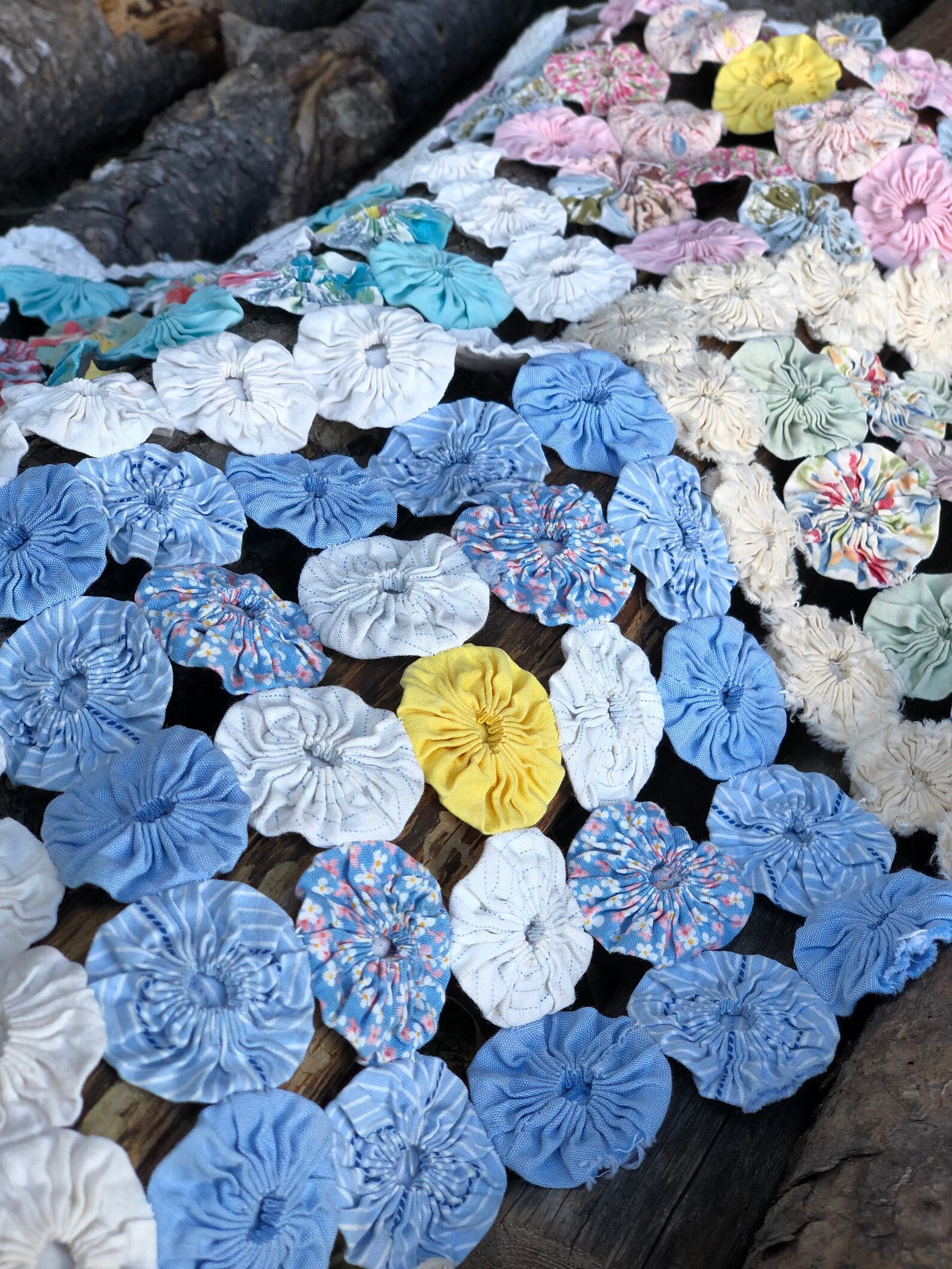 Pretty YoYo Quilt Piece YoYo Quilt Vintage Yoyo Quilt Etsy