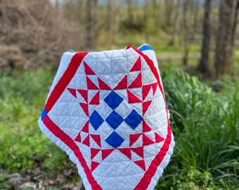 Large Barn Star Quilt Piece, Vintage Red, White Blue Star Quilt Piece, Americana Quilt Piece, 1976 Quilt Piece, Vintage Cutter Quilt Piece