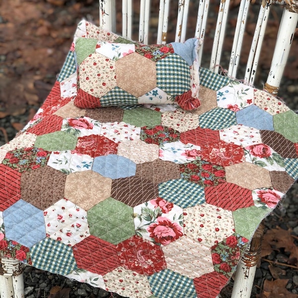 Quilt Piece, Rose Quilt, Octagon Quilt, Cutter Quilt, Quilt and Pillow Set, Crafters Quilt, Quilt Prop, Newborn Prop, Cheater Quilt Piece,