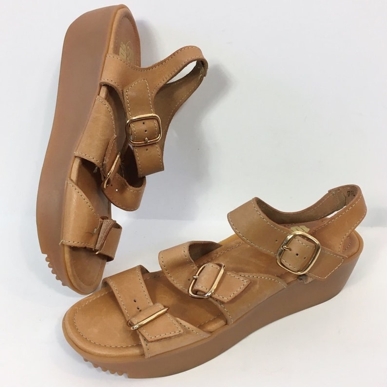 bass and co sandals