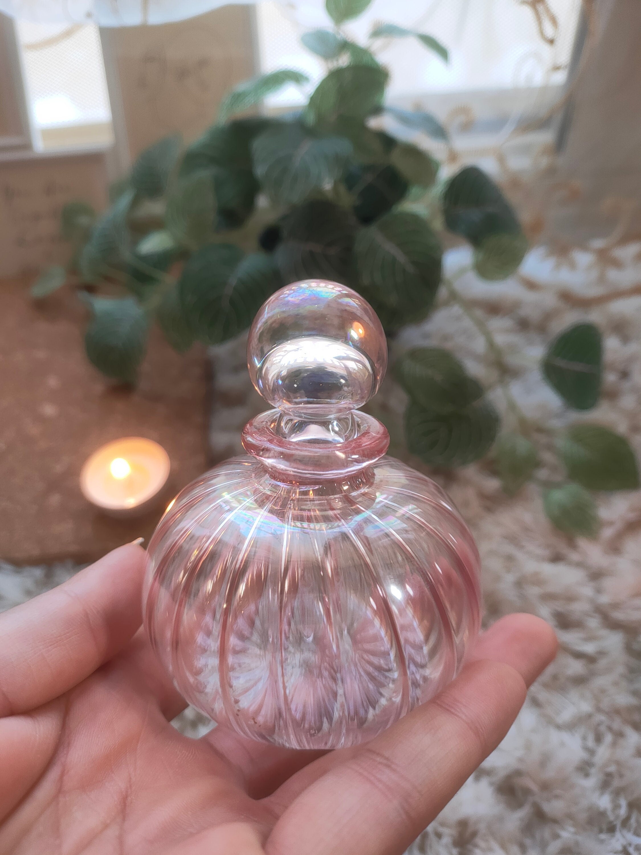 Aesthetic Design Empty Perfume Bottle, Perfume Spray Bottle, for Liquid  Perfume(Transparent, 12) : : Beauty