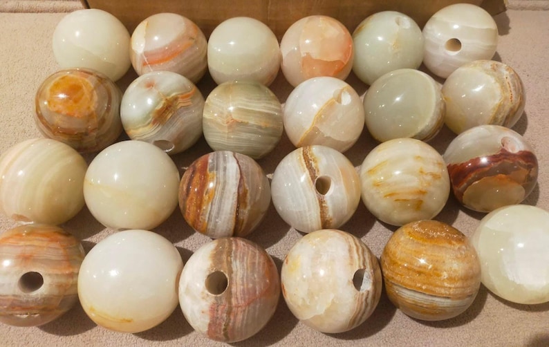 Handmade Onyx and Frosted Glass wall sconce - Brass Finish Light Fixture - Artisan Wall Lighting image 9