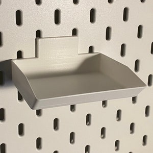 Small parts tray for Ikea Skadis pegboard