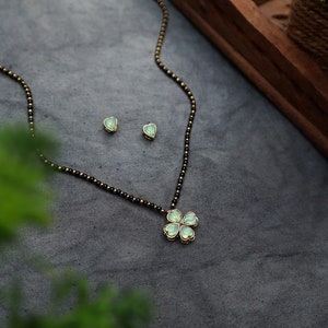 Good Luck Clover Mangalsutra Halsketten-Set, einzigartiges Geschenk für Frau, tägliche Kleidung, Bollywood Style Herz Mangalsutra Set für Frauen, Minimalist