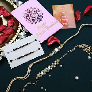 Rakhi e cartão coloridos, Rakshabandhan, Rakhri para irmão, Shubh Dhaga Bhai Rakhi, Bhabhi Rakhi / Lumba / Sister Rakhi Combo, saudações, presente