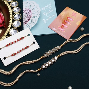 Kundan Rakhi & Karte, Rakshabandhan, Rakri für Bruder, Shubh Dhaga Bhai Rakhi, Bhabhi Rakhi / Lumba / Sister Rakhi Combo, Grüße, Geschenk