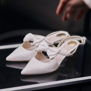 White Bow Wedding Shoes with Low Kitten Heel, White Slingback Bridal Sandals with Pointy Toe, Wedding Sandals with Bows, Bridesmaid Shoes