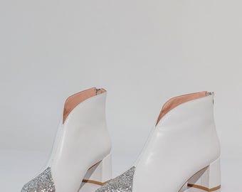 White Wedding Boots with Low Block Heel and Pointy Glitter Toe, Bridal Booties in Genuine Leather, White Wedding Shoes with Block Heels
