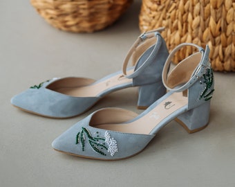 Blue Traditional Trachten Bridal Sandals with Handmade Embroidery and Low Block Heel, Wedding Shoes with V-Cut Vamp and Ankle Strap