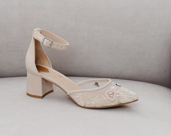 Ivory Wedding Sandals with Low Block Heels and Handmade Embroidery, Off White Bridal Shoes with Ankle Strap from Leather and Soft Mesh