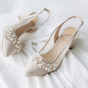 Ivory Wedding Sandals with Low Block Heel and Pointy Toe, Slingback  Bridal Shoes with Handmade Pearls Embroidery, Suede Wedding Shoes