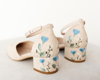 Ivory Bridal Sandals with Handmade Blue Cornflowers Embroidery, Wedding Shoes with V-Cut Vamp and Ankle Strap, Bridal Shoes Low Block Heel