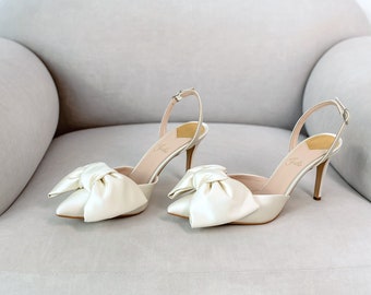 Ivory Bow Wedding Sandals with Slingback, Bridal Shoes with Pointy High Heels and Closed Pointy Toe from Satin, Slingback Wedding Pumps