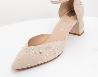 Pinky White Trachten Bridal Sandals with Handmade Embroidery and Low Block Heel, Wedding Shoes with V-Cut Vamp, Pointy Toe and Ankle Strap