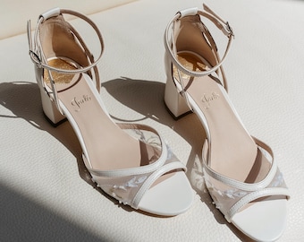 Ivory Bridal Sandals with Golden Handmade Embroidery, Wedding Shoes with  Open Peep Toe and Ankle Strap, Bridal Shoes with Low Block Heel