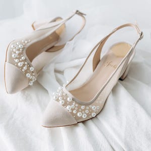 Ivory Wedding Sandals with Low Block Heel and Pointy Toe, Slingback Bridal Shoes with Handmade Pearls Embroidery, Suede Wedding Shoes
