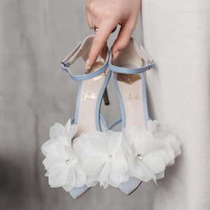 Blue Wedding Shoes with Organza Flowers, Pointy Mid Heels and Ankle Strap, Something Blue Bridal Shoes, Wedding Sandals, Wedding Heels