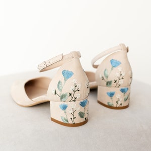 Ivory Bridal Sandals with Handmade Blue Cornflowers Embroidery, Wedding Shoes with V-Cut Vamp and Ankle Strap, Bridal Shoes Low Block Heel