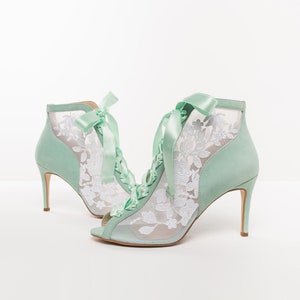 Mint Lace Wedding Heels with Ribbons and High Pointy Heels, Sage Green Wedding Boots with Flower Lace, Floral Shoes for Bride with Peep Toe