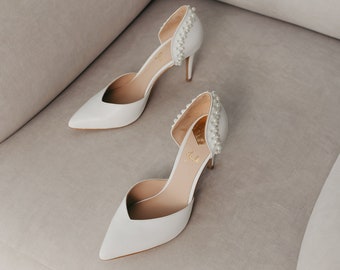 White Wedding Pumps with Handmade Pearl Embroidered Pointy High Heel, Leather Bridal D'orsay Shoes with Pointed Toe and V-Notched Vamp