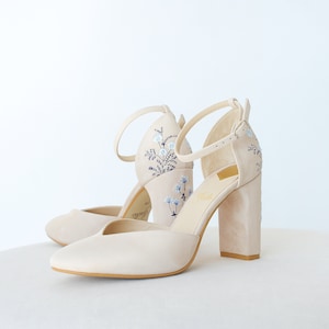 Ivory Bridal Sandals with Handmade Embroidery, Wedding Shoes with V-Notched Vamp, Almond Toe and Ankle Strap, Bridal Shoes with Block Heel