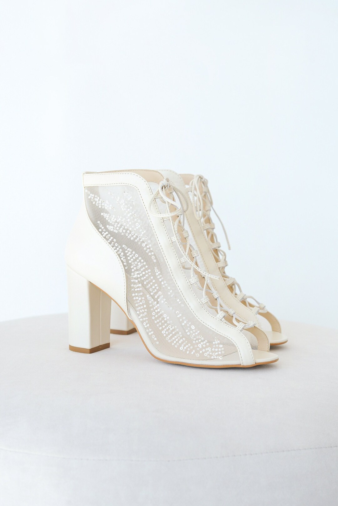 Bridal Swag (boots Blocks beige Embroidery Bridal wedding Shoes )