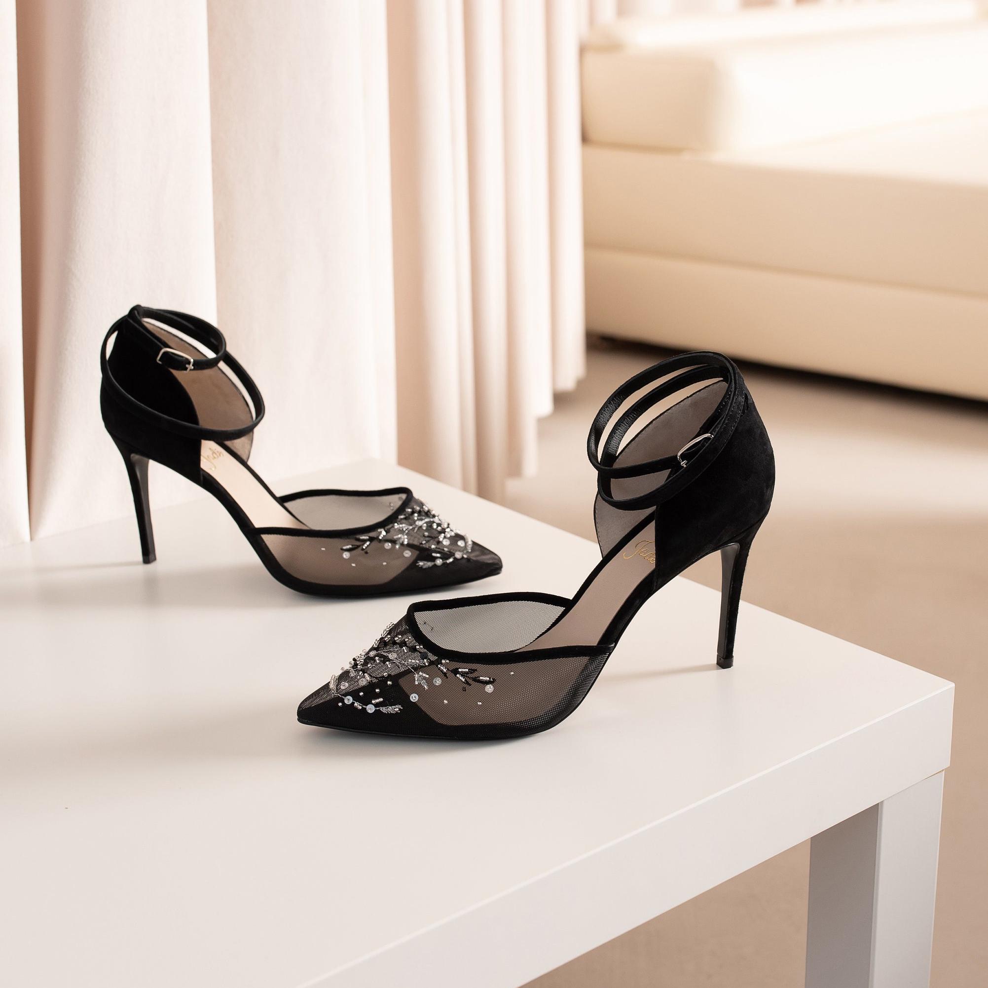 Black Wedding Sandals With Mid Pointy Heel and Handmade Embroidery Black Wedding Sandals With Mid Pointy Heel and Handmade Embroidery