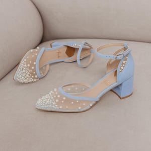 Blue Wedding Sandals with Low Block Heels, Pointy Toe and Pearl Embroidery, Bridal Shoes Ankle Strap, Embroidered Sandals, Something Blue