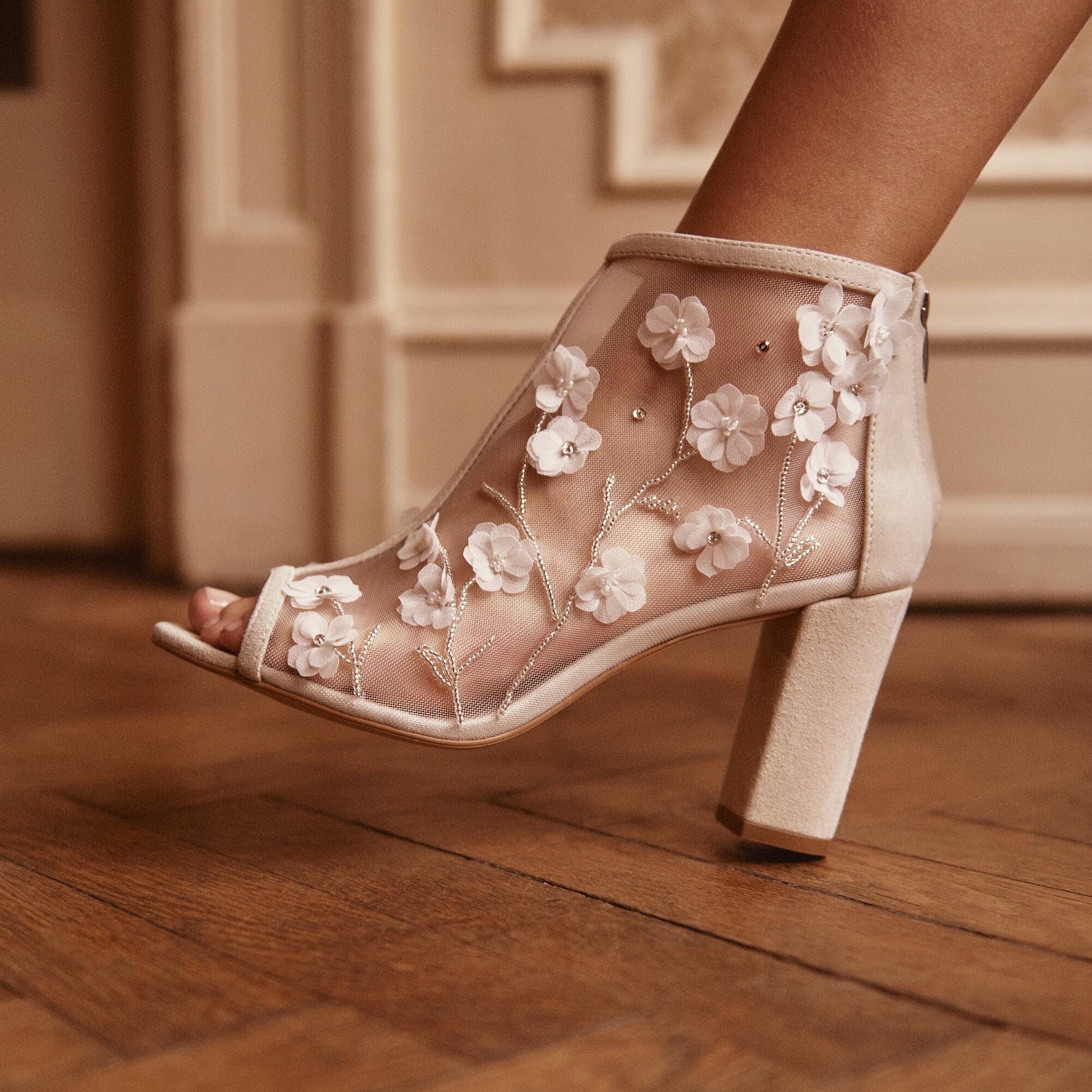 Wedding Shoes with High Block Heel and Couture Handmade Flowers, Bridal Boots with Peep Toe, Floral Wedding Ankle Booties, Embroidered Shoes