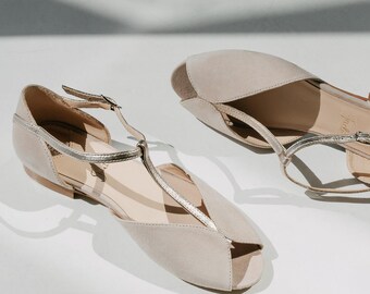 Ivory Wedding Flats with Rose Gold T-Strap and Peep Toe, Bridal Shoes in Retro Style, Vintage Wedding Shoe with Flat Heel and Ankle Strap