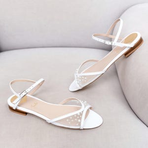 White Wedding Sandals with Flat Heel and Open Peep Toe, Slingback Bridal Flats with Pearl Embroidery, Wedding Shoes for Bride