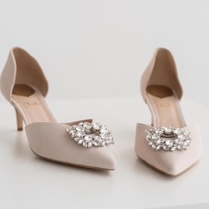 Pinky White Wedding Pumps with Low Kitten Heel, Classic Bridal Shoes with Pointy Toe and V-notched Vamp, Bridal D&#39;Orsay Heels Crystal Brooch