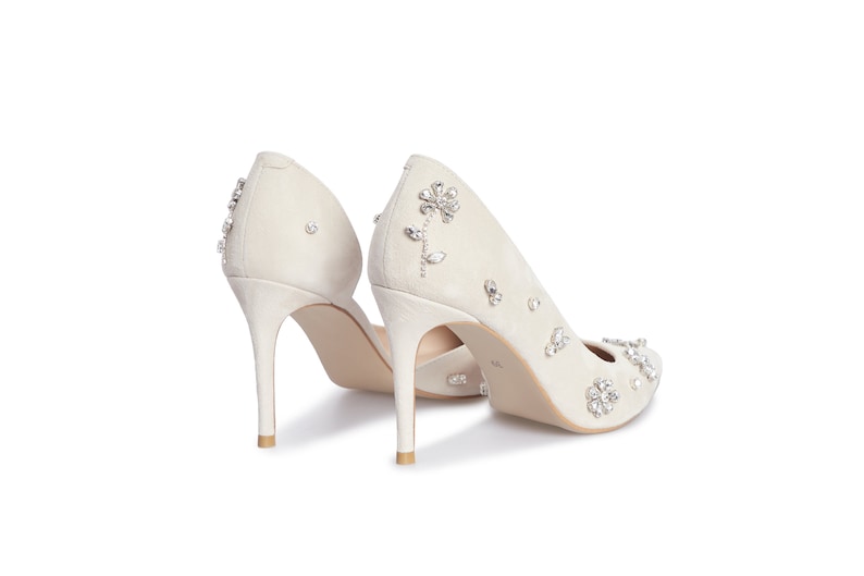 Ivory Wedding Shoes with Pointy Heels and Handmade Phinestone Embroidery, Suede Bridal Pumps with Crystal Flowers, Couture Wedding image 7