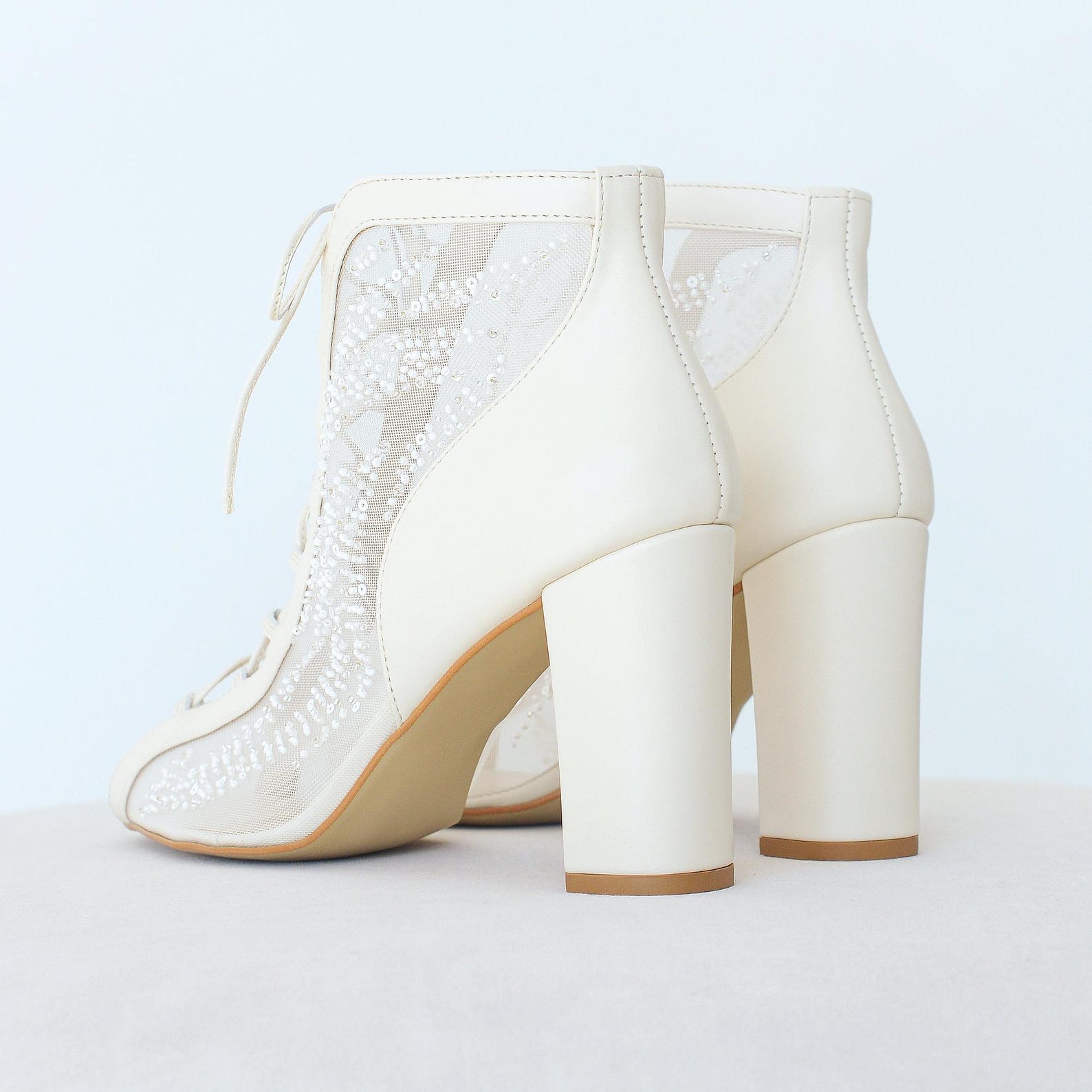 White Bridal Boots With Handmade Beads Embroidery and Leather Laces White Bridal Boots With Handmade Beads Embroidery and Leather Laces