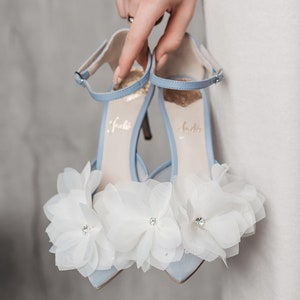 Blue Wedding Shoes with Organza Flowers, Pointy Mid Heels and Ankle Strap, Something Blue Bridal Shoes, Wedding Sandals, Wedding Heels