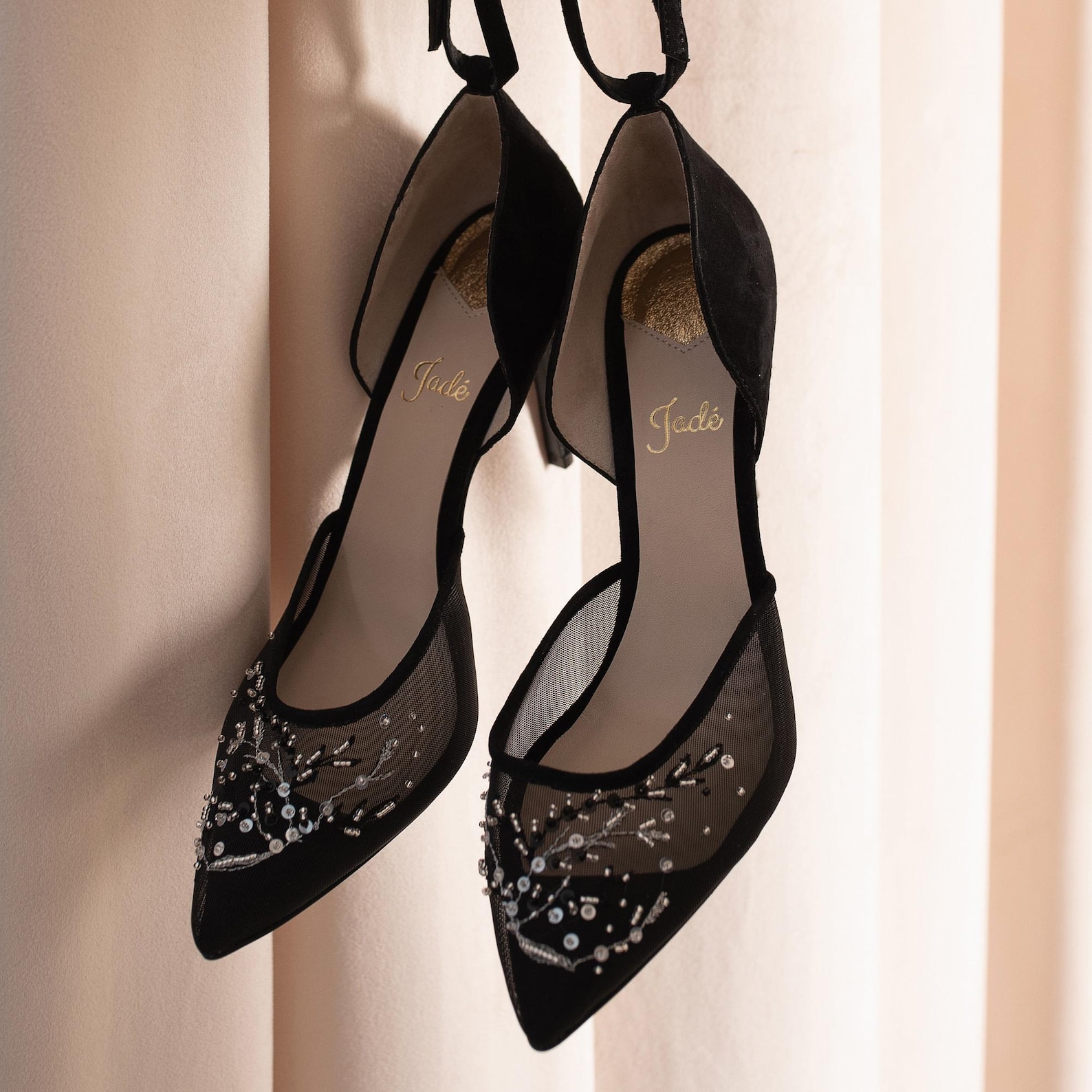 Black Wedding Sandals With Mid Pointy Heel and Handmade Embroidery Black Wedding Sandals With Mid Pointy Heel and Handmade Embroidery