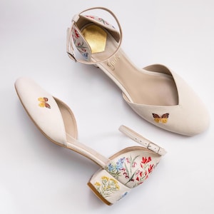 Ivory Bridal Shoes with Custom Flower Embroidery, Suede Wedding Block Heels with Ankle Strap and Almond Toe, Handmade Shoes with Wildflowers image 7
