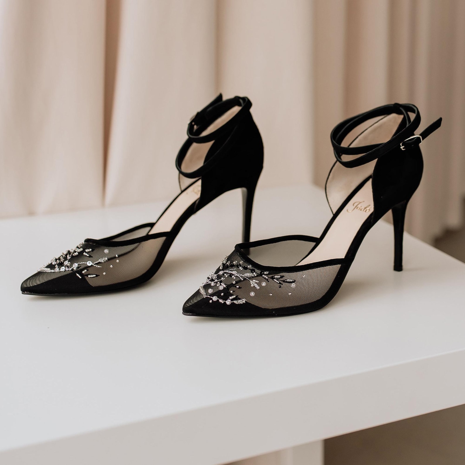 Black Wedding Sandals With Mid Pointy Heel and Handmade Embroidery Black Wedding Sandals With Mid Pointy Heel and Handmade Embroidery