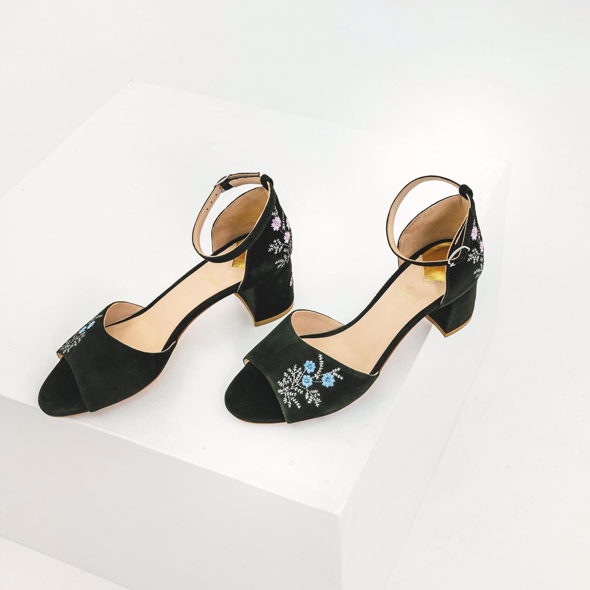 Emerald Green Bridal Flats with Wildflowers Embroidery, Wedding Shoes with Open Toe and Ankle Strap, Bridal Shoes with Low Block Heel