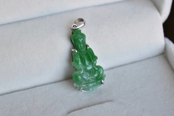 Jade lady store buddha pendant