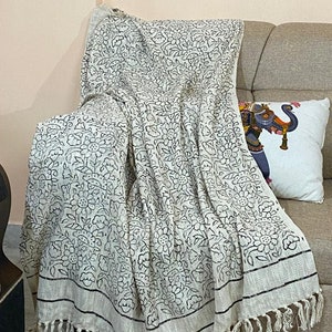 Bohemian Mud Cloth Throw Blanket with Tassels Hand Loomed Block Print Cotton Sofa Throw for Living Room 120X180 Cms