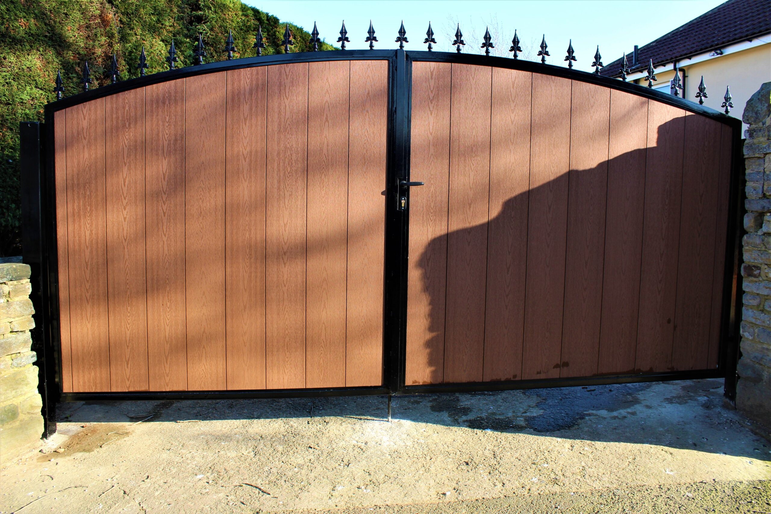 Composite Wooden Clad Double Leaf Driveway Gate 202 Heavy