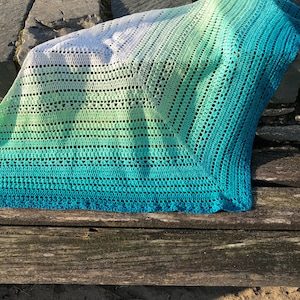 Châle Lena, châle au crochet bohème, châle triangle au crochet, châle triangle d&#39;été, motif au crochet, patron PDF, téléchargement numérique,
