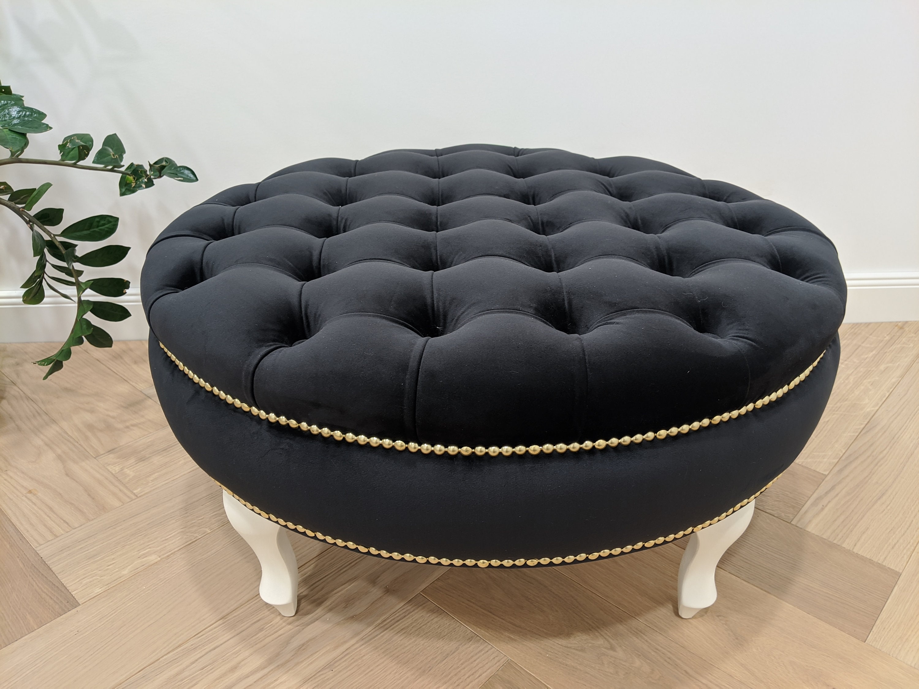 Round outlet chesterfield ottoman