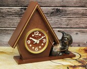 Vintage Original Table Clock Molnija Molniya 57128H Home Decor Doghouse and Dog on a Chain Mechanical Russian Clock USSR Rare Retro Clock
